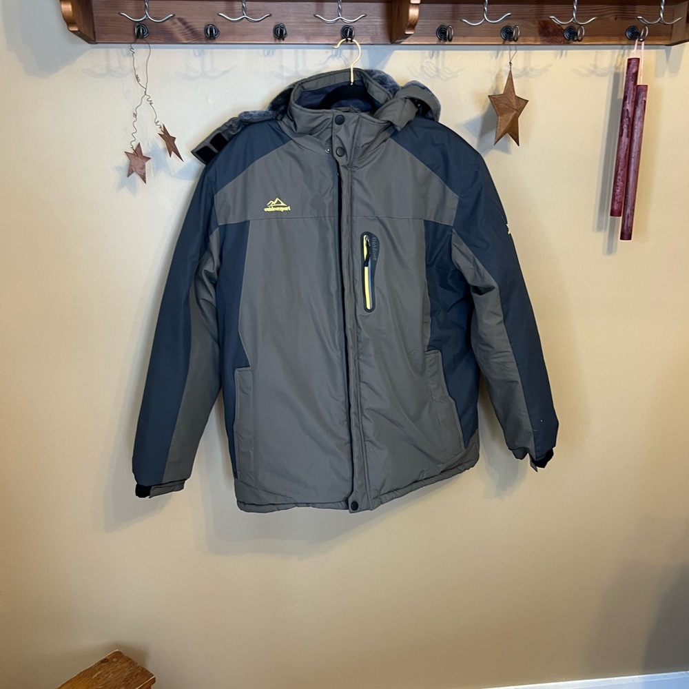 Men's Gray and Black Hooded Jacket